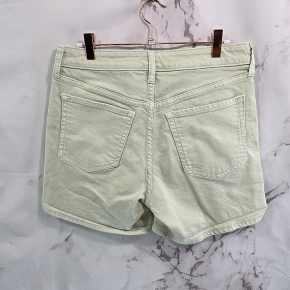 Old Navy Shorts Womens 8 Green High Rise OG Valganna Mom Light Mint Denim Jean - Picture 1 of 11